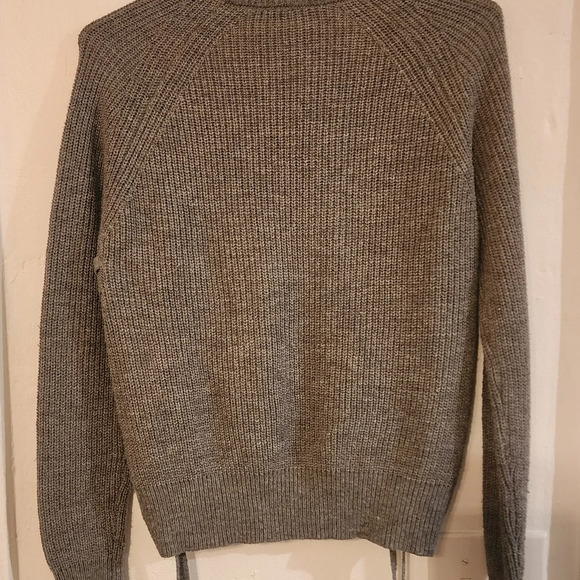 Sweaters size small women - Picture 7 of 7